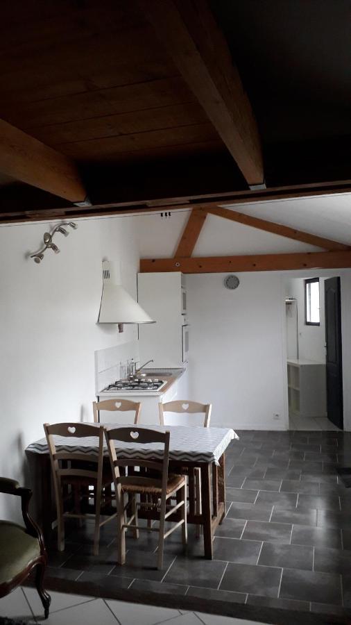 Entre Vignes Et Loire Apartment Blaison-Saint-Sulpice Exterior photo