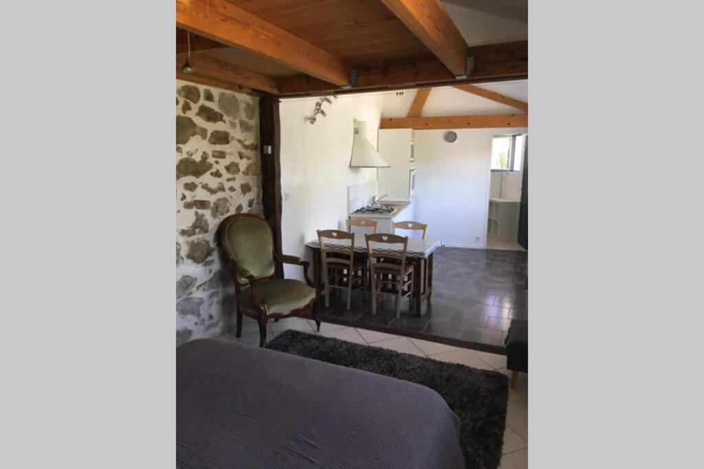 Entre Vignes Et Loire Apartment Blaison-Saint-Sulpice Exterior photo